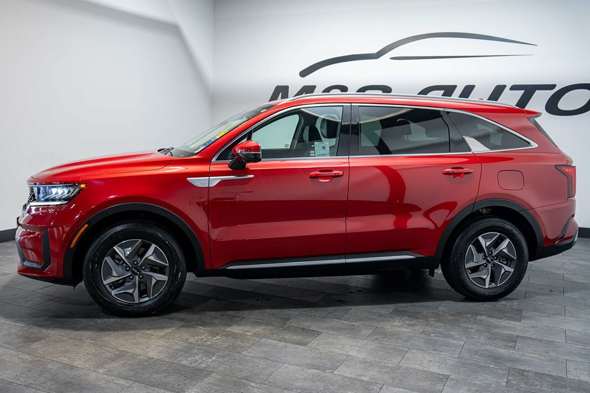 Used 2022 Kia Sorento S FWD image 3