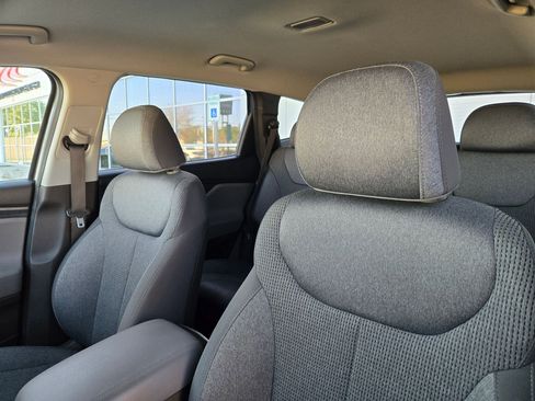 Used 2019 Hyundai Santa Fe SE image 13