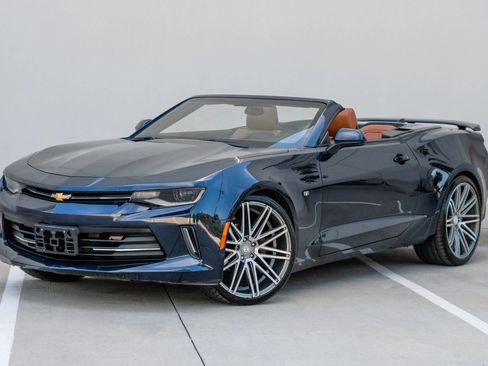Used 2016 Chevrolet Camaro LT RWD image 11