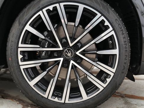 New 2025 Maserati Grecale Modena image 24