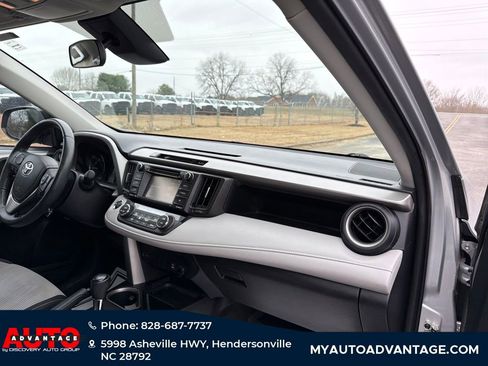 Used 2018 Toyota RAV4 XLE image 33