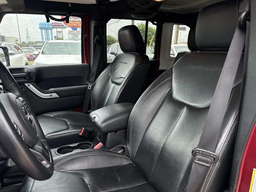 Used 2013 Jeep Wrangler Unlimited Rubicon w/ Connectivity Group AWD/4WD image 17