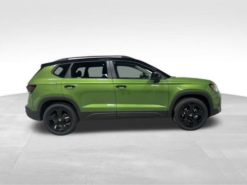 New 2026 Volkswagen Taos SE AWD/4WD image 3