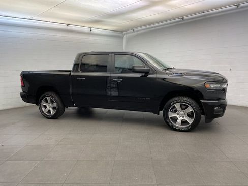 New 2026 RAM 1500 Express image 2