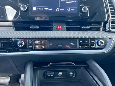 Used 2023 Kia Sportage LX image 25