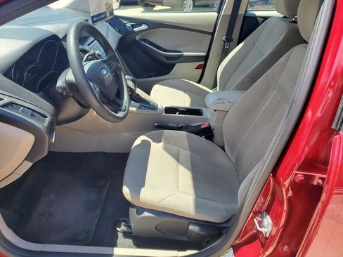 Used 2017 Ford Focus SE FWD image 15