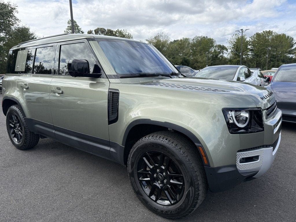 Used 2020 Land Rover Defender 110 S AWD/4WD image 2