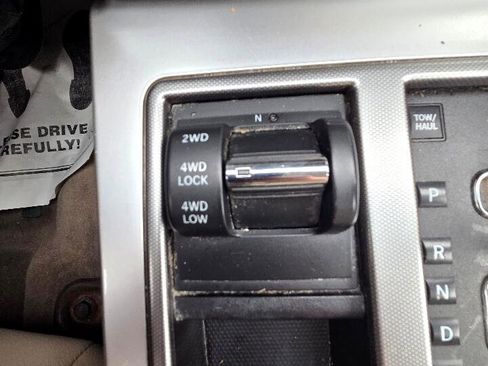 Used 2010 Jeep Liberty Limited image 25