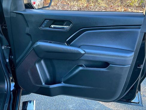 Used 2024 Chevrolet Colorado LT w/ LT Convenience Package III image 20