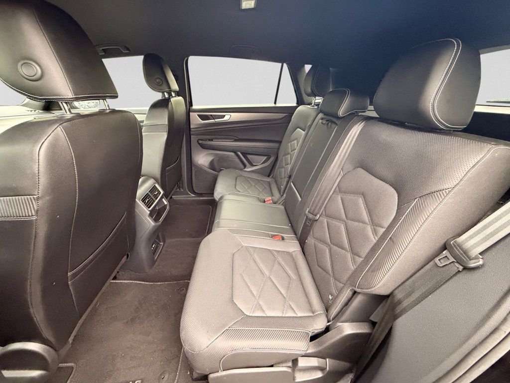 Used 2024 Volkswagen Atlas Cross Sport SE FWD image 24
