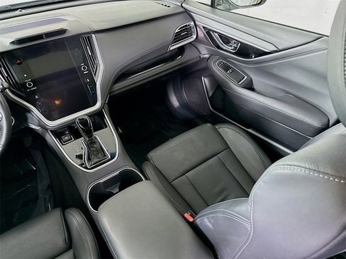 Used 2021 Subaru Outback Limited image 27