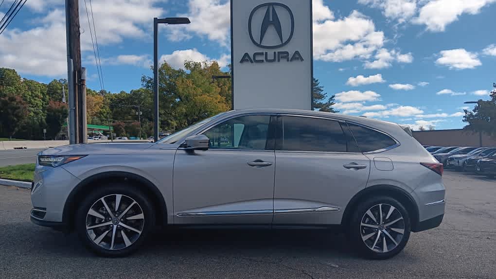 Used 2026 Acura MDX w/ Technology Package AWD/4WD image 2