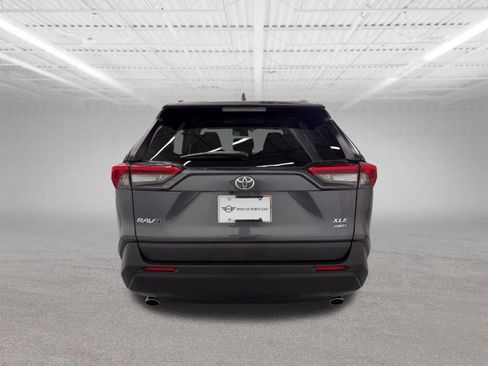 Used 2025 Toyota RAV4 XLE AWD/4WD image 4