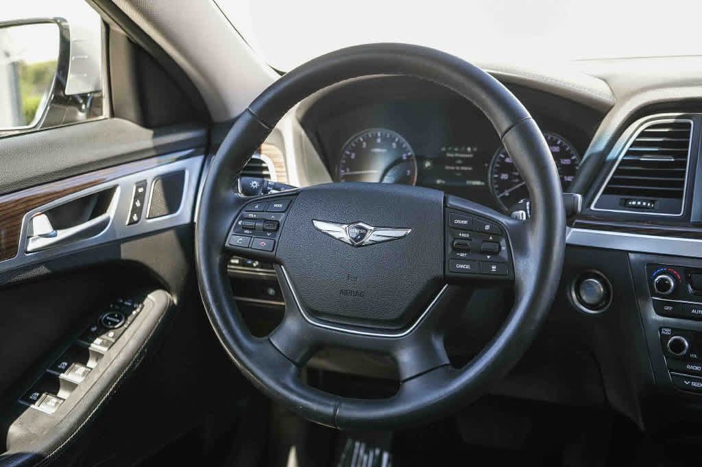 Used 2017 Genesis G80 3.8 RWD image 15
