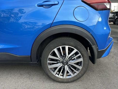 Used 2023 Nissan Kicks SV FWD image 10