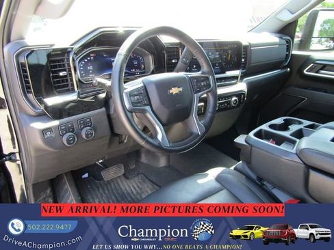 Used 2025 Chevrolet Silverado 2500 LTZ AWD/4WD image 12