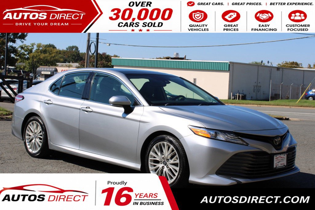 Used 2019 Toyota Camry XLE w/ Navigation Package FWD image 1