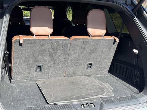 Certified 2023 Lincoln Aviator Reserve w/ Equipment Group 201A image 11