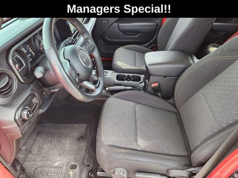 Used 2024 Jeep Gladiator Mojave w/ Safety Group AWD/4WD image 16