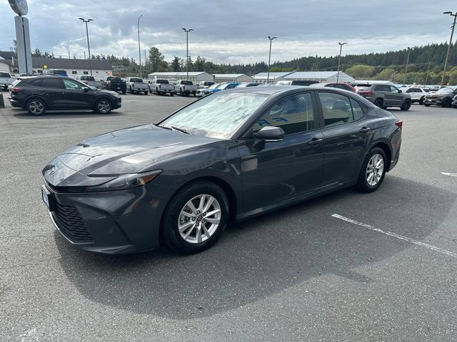 Used 2025 Toyota Camry LE FWD image 6