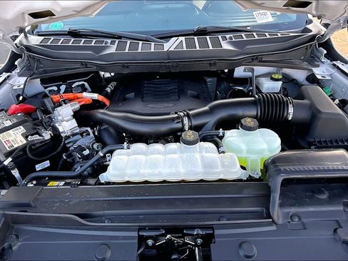 Used 2023 Ford F150 Lariat w/ Max Trailer Tow Package image 13