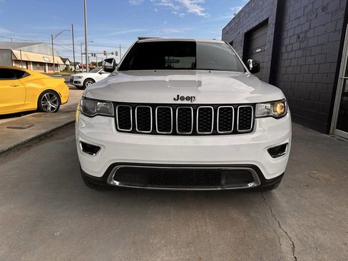 Used 2020 Jeep Grand Cherokee Limited w/ Luxury Group II RWD image 3