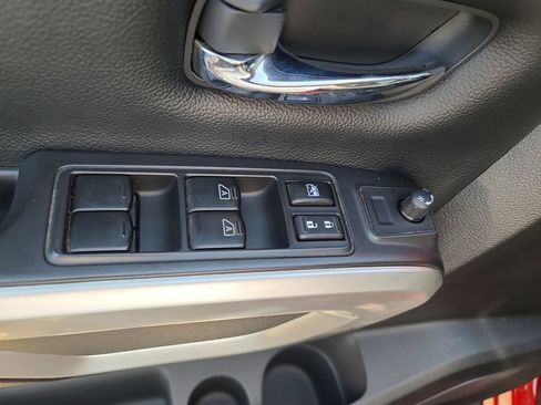 Used 2021 Nissan Titan SV w/ SV Convenience Package AWD/4WD image 30