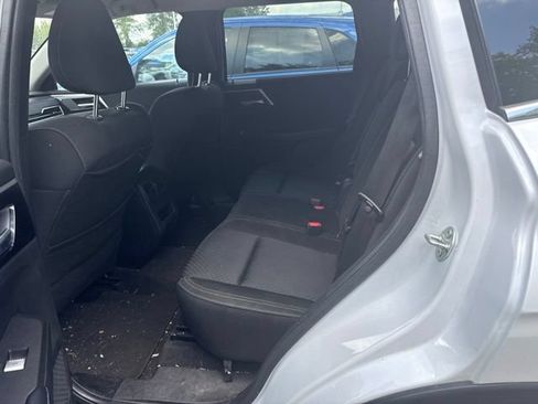 Used 2022 Mitsubishi Outlander ES AWD/4WD image 5