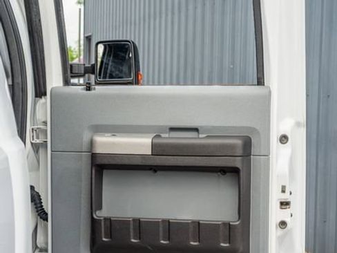 Used 2015 Ford F250 XLT image 35