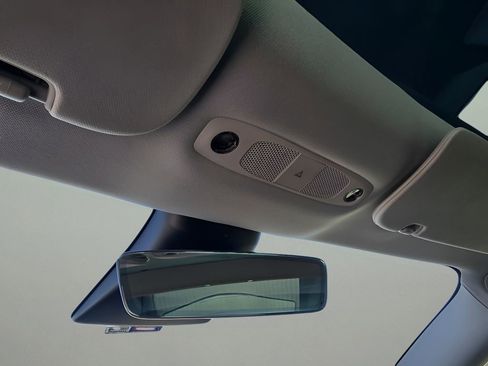 Used 2019 Tesla Model 3 Standard Range Plus image 19