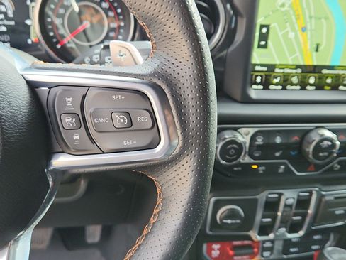 Used 2022 Jeep Wrangler Unlimited Rubicon w/ Trailer Tow Package image 23