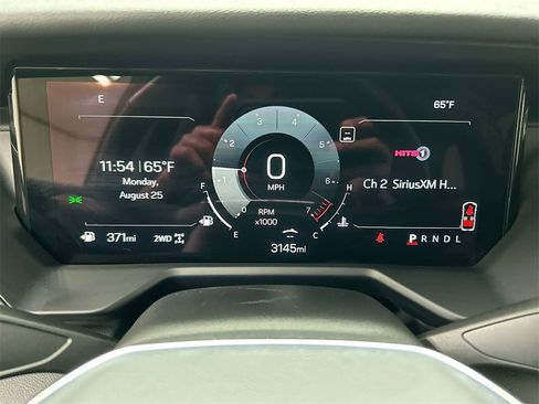 Used 2025 GMC Acadia Elevation image 13