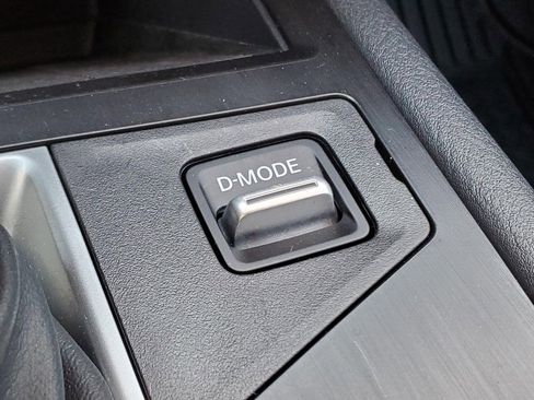 Certified 2025 Nissan Kicks S image 27