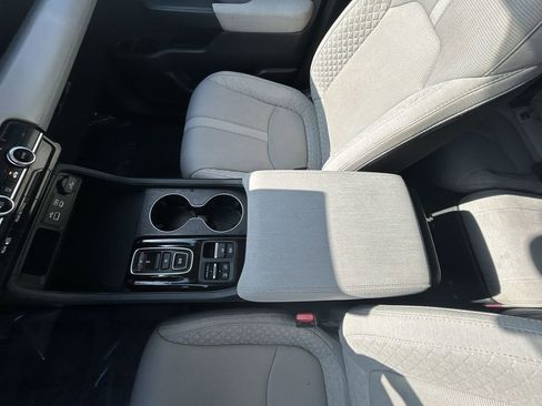 Used 2023 Honda Pilot LX image 20