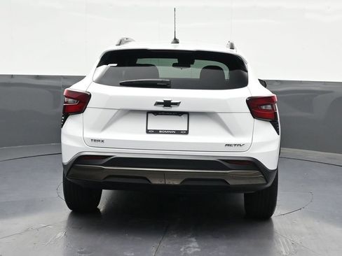 Used 2025 Chevrolet Trax ACTIV FWD image 4