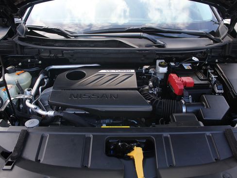 Used 2023 Nissan Rogue SV image 25