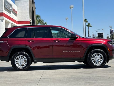 New 2025 Jeep Grand Cherokee Laredo w/ Luxury Tech Group I image 8