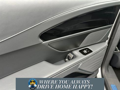 New 2026 Lincoln Nautilus Premier image 23