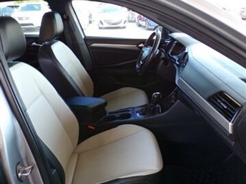 Used 2021 Volkswagen Jetta R-Line w/ R-Line Cold Weather Package FWD image 26