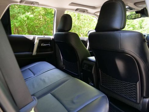 Used 2023 Toyota 4Runner Limited AWD/4WD image 33