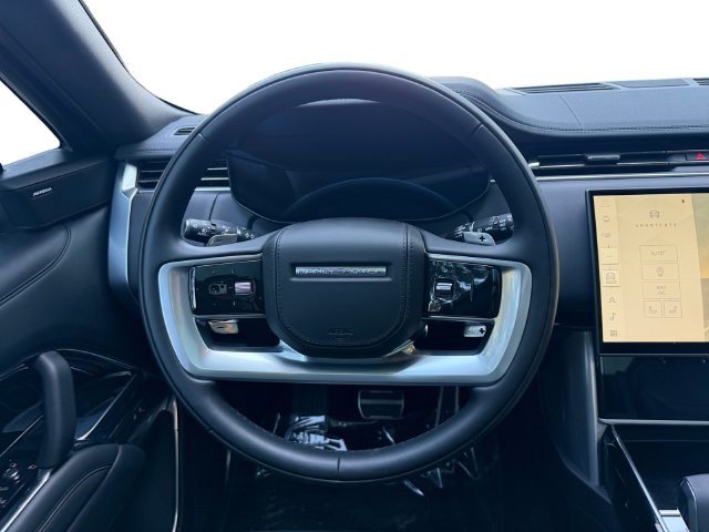 Certified 2025 Land Rover Range Rover SE AWD/4WD image 13