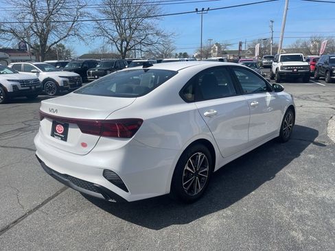 Used 2024 Kia Forte LXS w/ LXS Technology Package FWD image 5