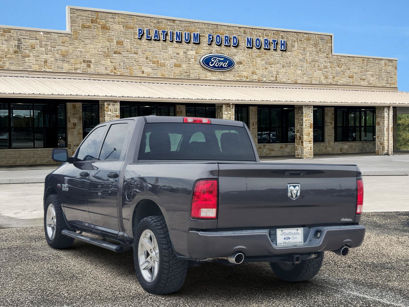 Used 2015 RAM 1500 Express w/ Popular Equipment Group RWD image 4