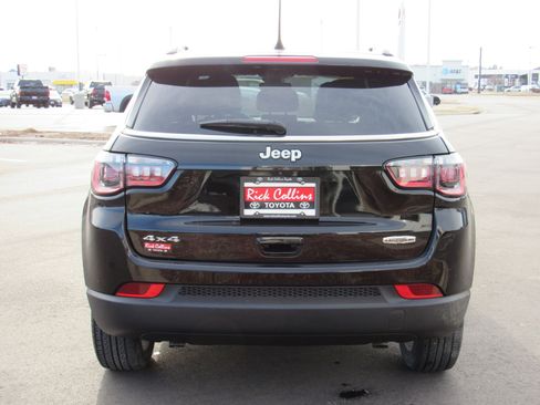 Used 2023 Jeep Compass Latitude image 7