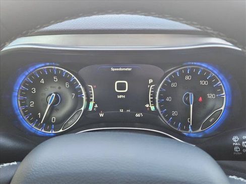 New 2026 Chrysler Pacifica Limited w/ S Appearance Package FWD image 10