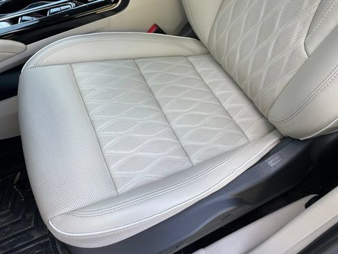 Used 2023 Buick Envision Avenir FWD image 25