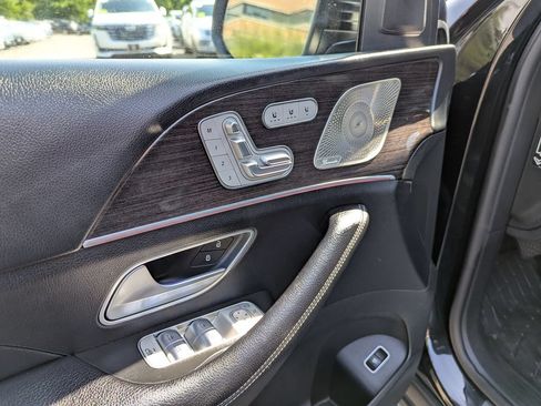 Used 2022 Mercedes-Benz GLS 450 4MATIC image 12