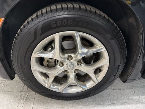 Used 2018 Chrysler Pacifica Limited image 69