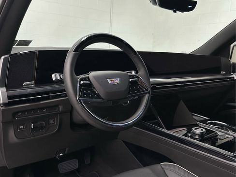 Used 2025 Cadillac Escalade Sport w/ LPO, ONYX Package image 10