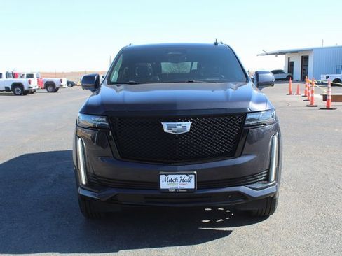 Used 2023 Cadillac Escalade ESV Sport Platinum w/ LPO, ONYX Package image 11